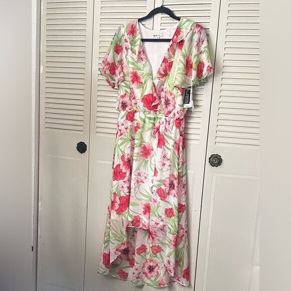 BAR lll WOMEN'S DRESS  elastic waist ruffled chiffon fluter sleeve  size M - Picture 1 of 8